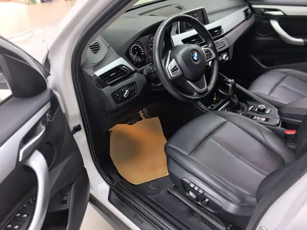 BMW X1 sDrive18Li Fashion Model 2019 — фото 12