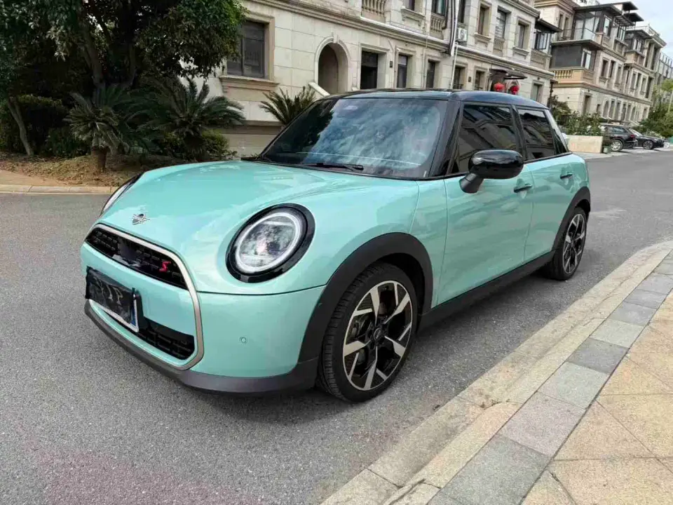 Mini MINI Model 2.0T COOPER S Artist 5-Door 2025