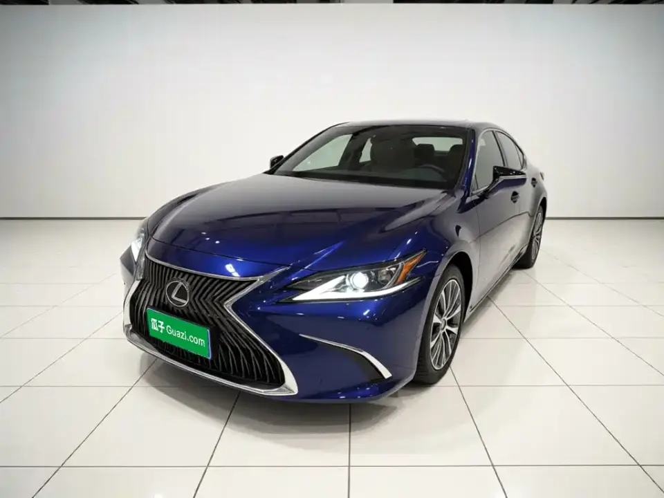 Lexus ES Model 260 Excellence Edition 2020