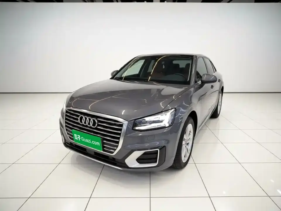 Audi Q2L 35 TFSI Fashion Elegance Model 2021