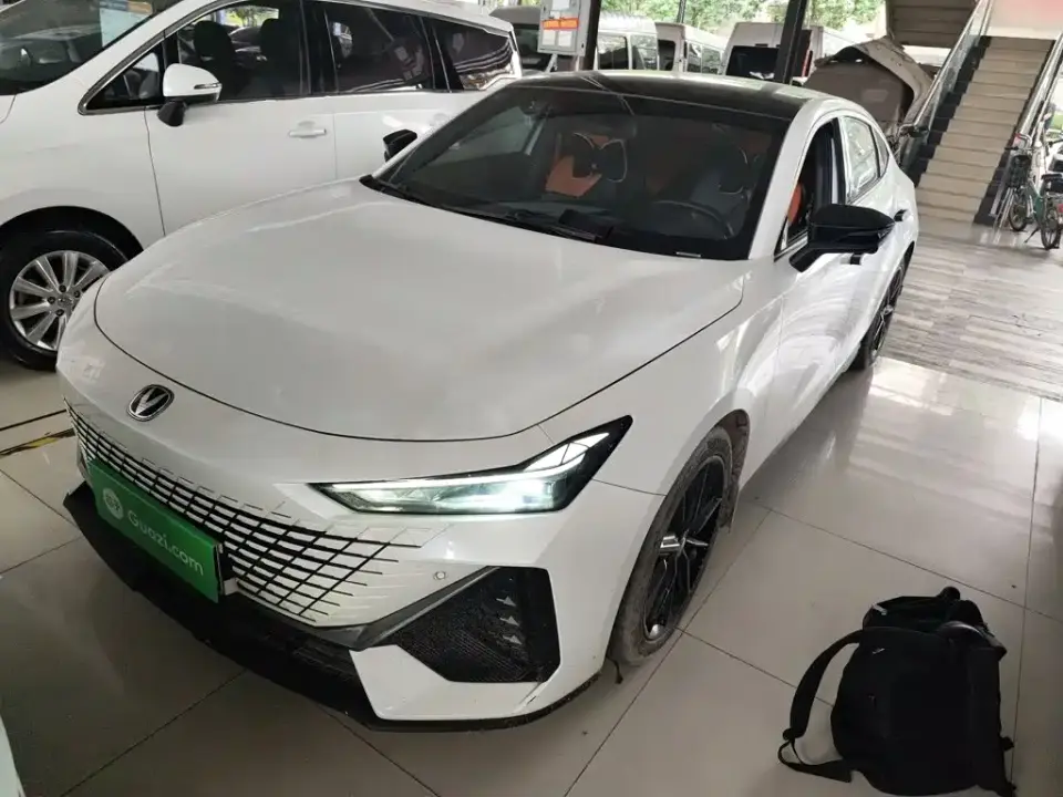 Changan UNI-V 1.5T Premium Model 2022