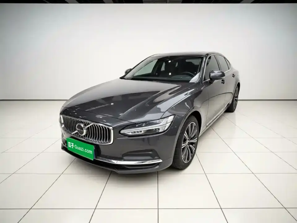 Volvo S90 Model B5 Momentum Luxury Edition 2021