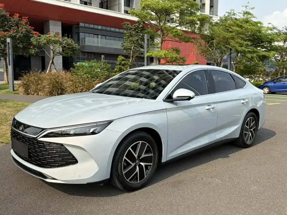 BYD Qin L DM-i 120KM Leading 2025
