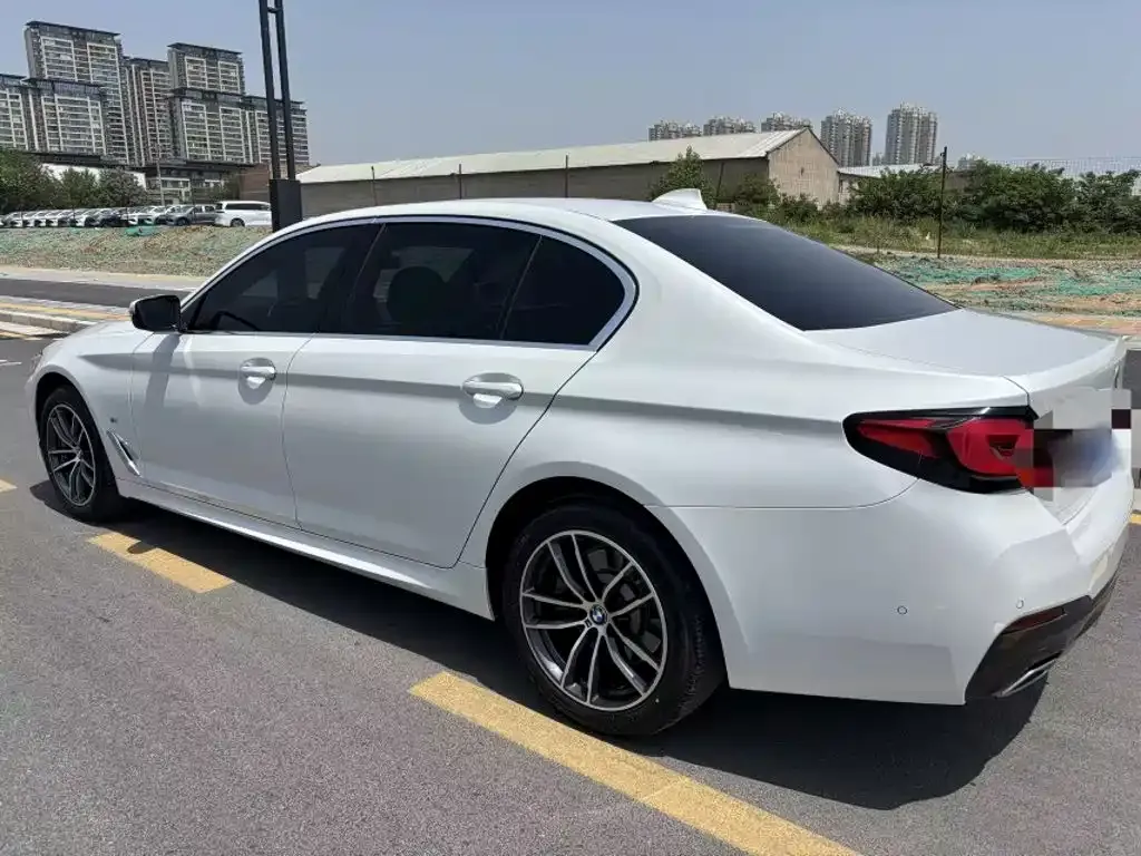 BMW 5 Series Model Second Facelift 525Li M Sport Package 2023 — фото 5