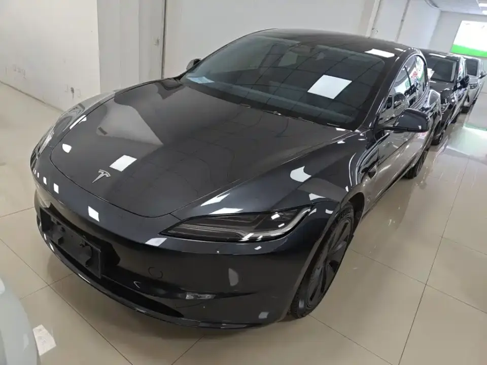 Tesla Model 3 Rear-Wheel Drive 2025