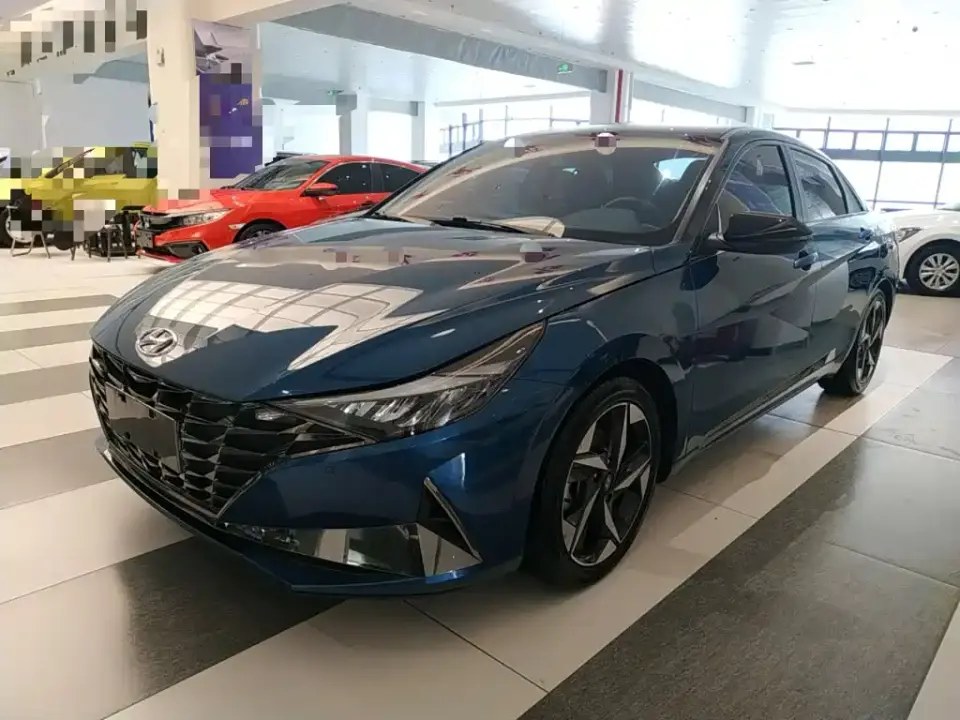 Hyundai Elantra 1.5L CVT LUX Premium Edition 2021