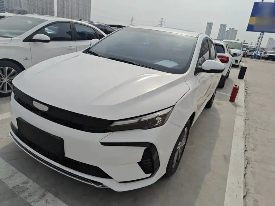 Geely Emgrand L HiP Model Soaring Dragon Edition 1.5TD-DHT Pro 100KM Surpassing Type 2024