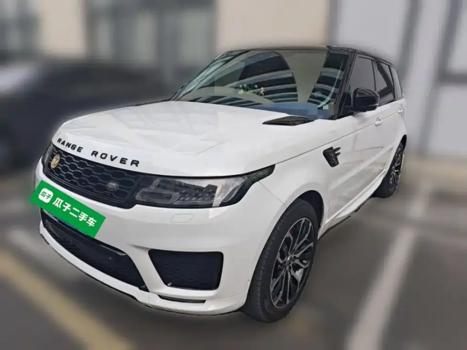 Land Rover Range Rover Sport 3.0 L6 Gloss Black Edition 2022