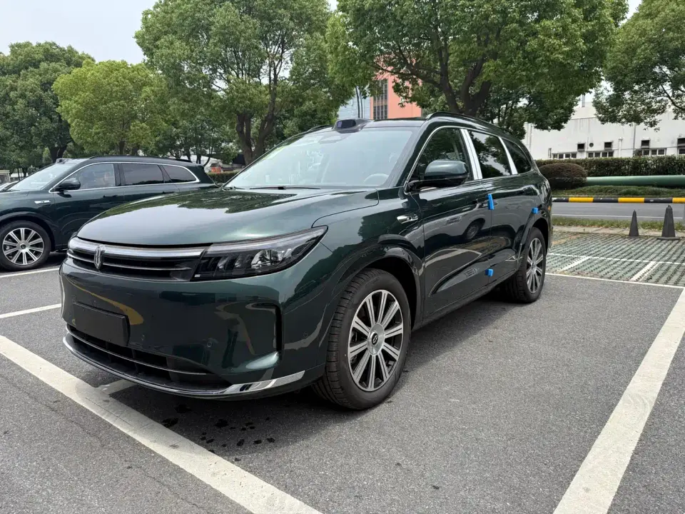 AITO Wenjie AITO M7 1.5T Smart Drive RWD Ultra 6-seater 2026