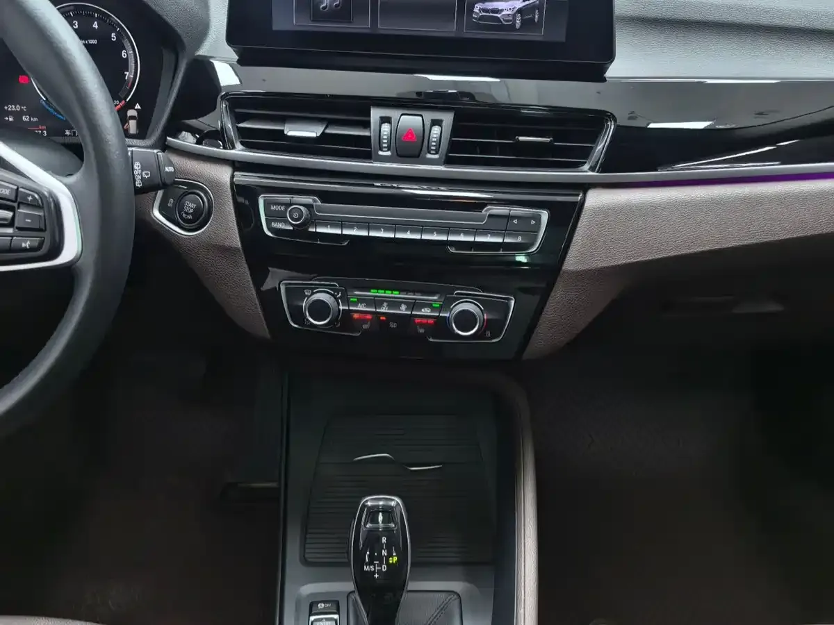 BMW X1 sDrive20Li Fashion 2022 — фото 15