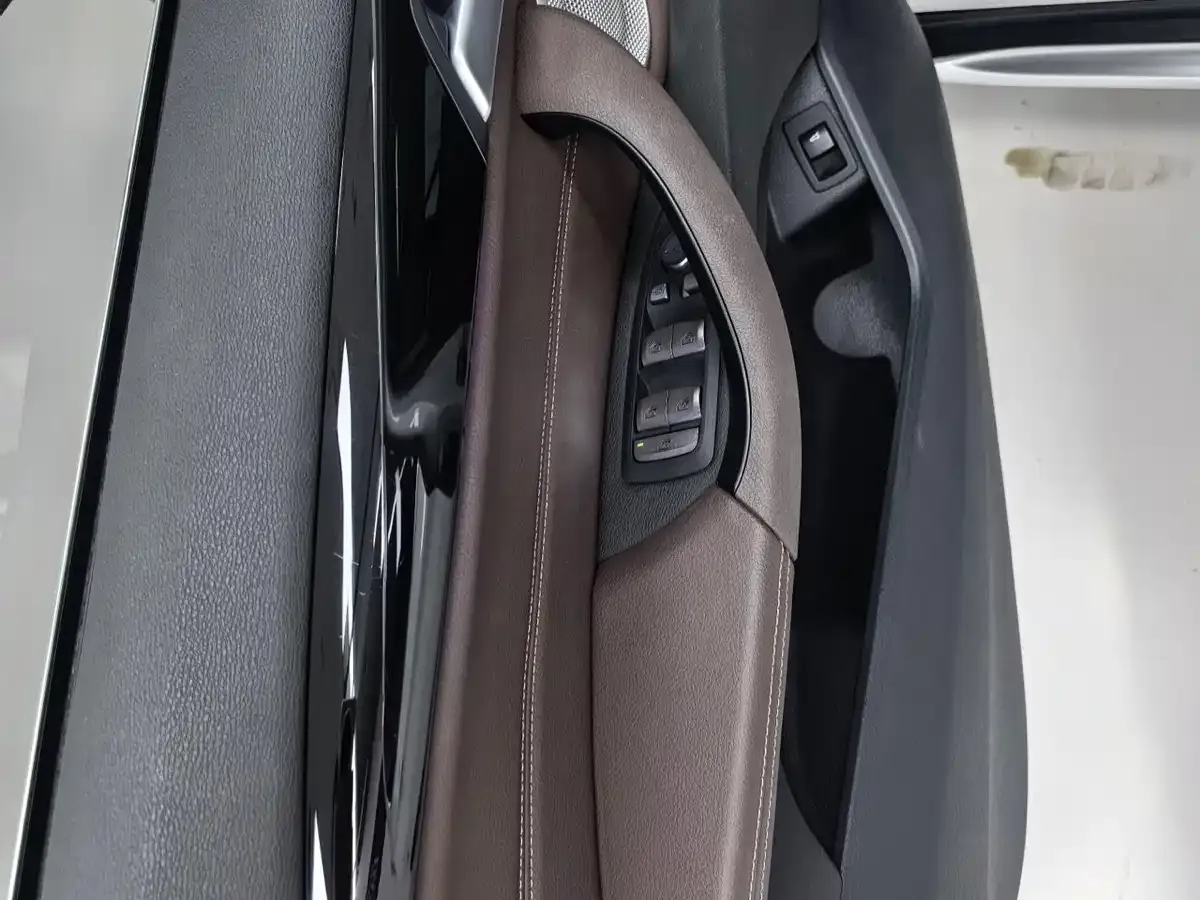 BMW X1 sDrive20Li Fashion 2022 — фото 13