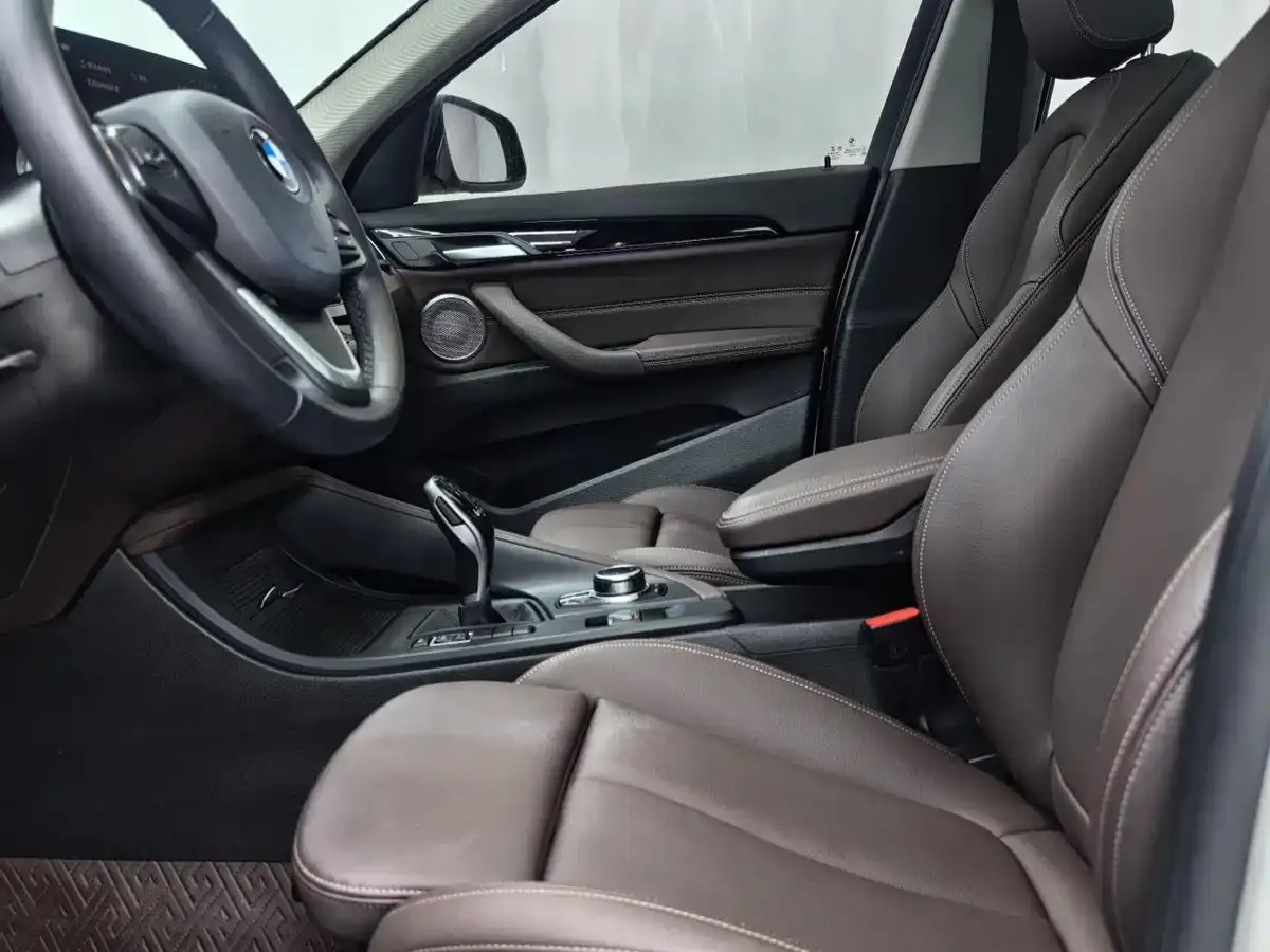 BMW X1 sDrive20Li Fashion 2022 — фото 11