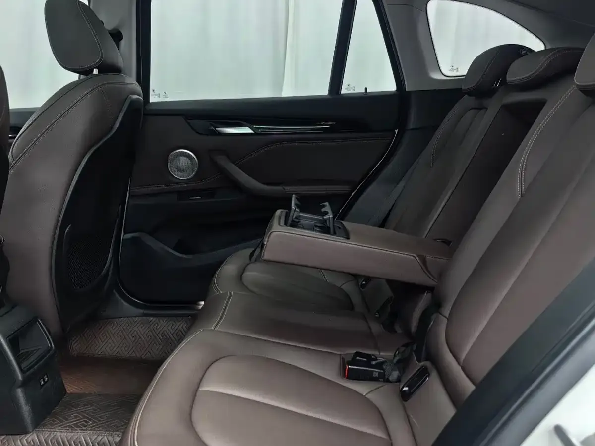 BMW X1 sDrive20Li Fashion 2022 — фото 12