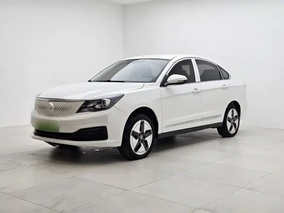 Dongfeng Aeolus Dongfeng Fengshen E70 400H Battery Swap Taxi Version 2023