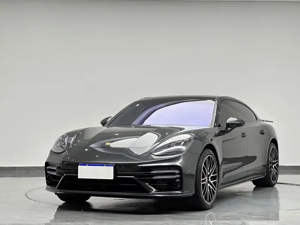 Porsche Panamera 2021