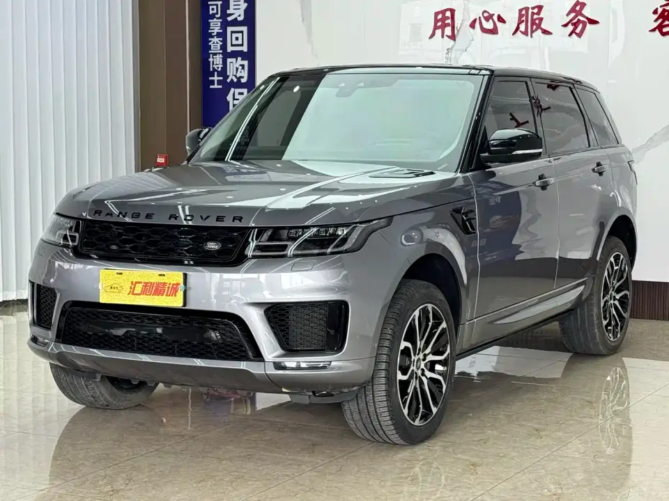 Land Rover Range Rover Sport 3.0 L6 Gloss Black Edition 2022