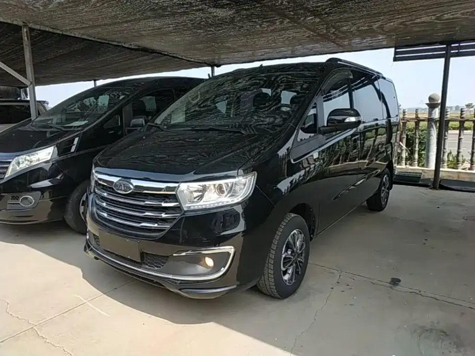 JAC Refine M3 1.8L 7-Seater Standard 2022