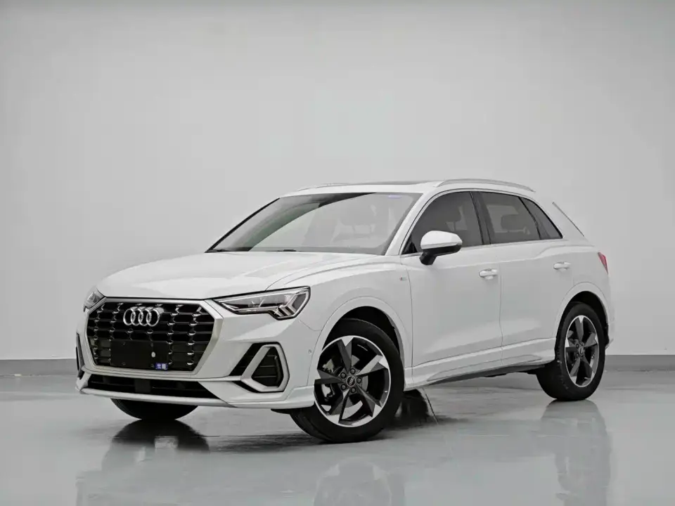 Audi Q3 35 TFSI Fashion Dynamic (1.4T) 2023