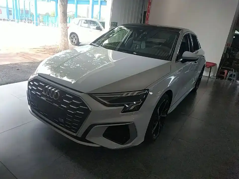 Audi A3 Model Sportback 35 TFSI Fashion Sport 2024