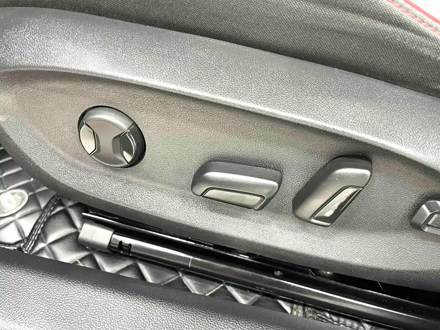 Volkswagen Lamando Lamando L 280TSI DSG Cool Edition 2022 — фото 12