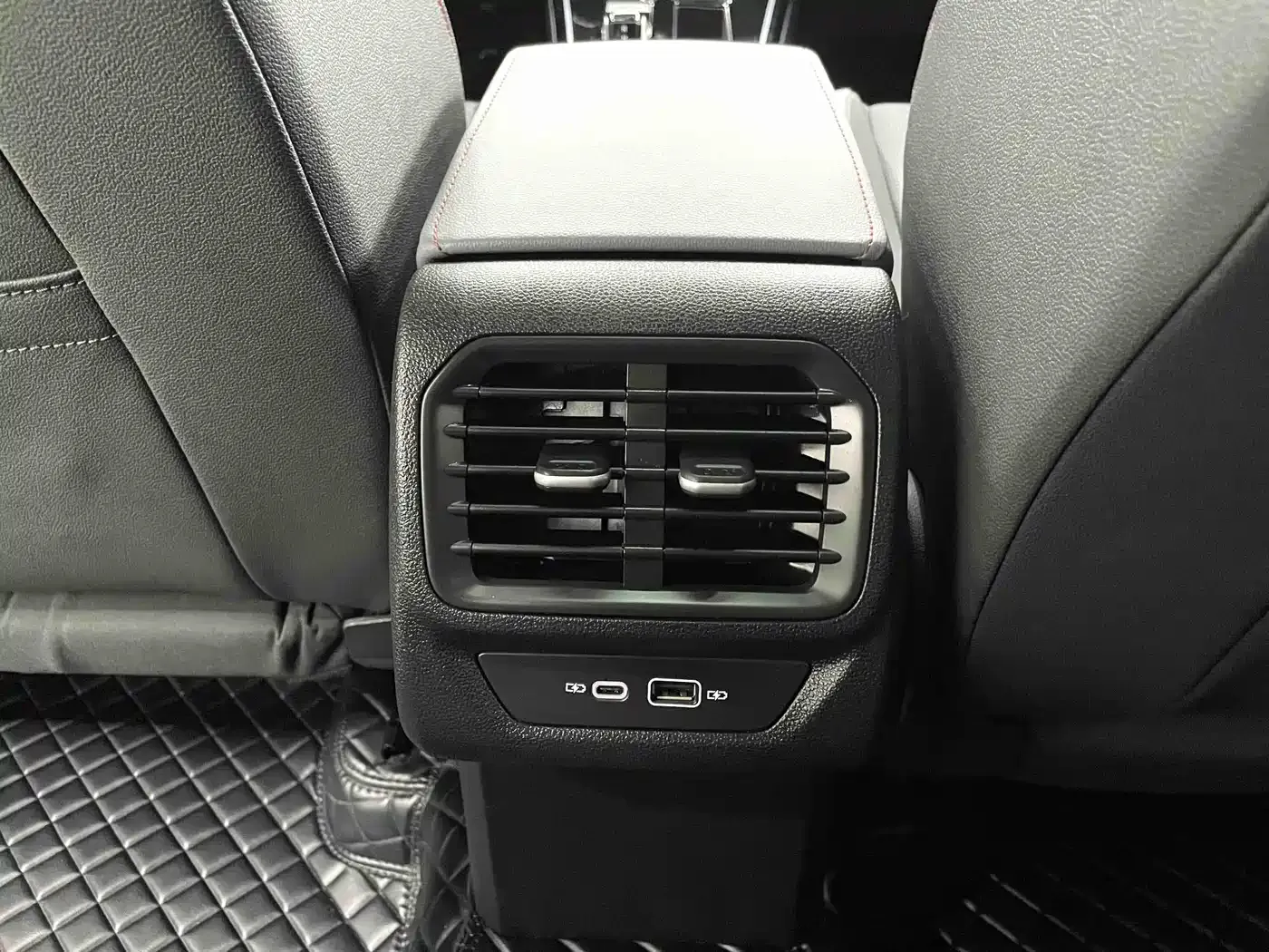 Volkswagen Lamando Lamando L 280TSI DSG Cool Edition 2022 — фото 13