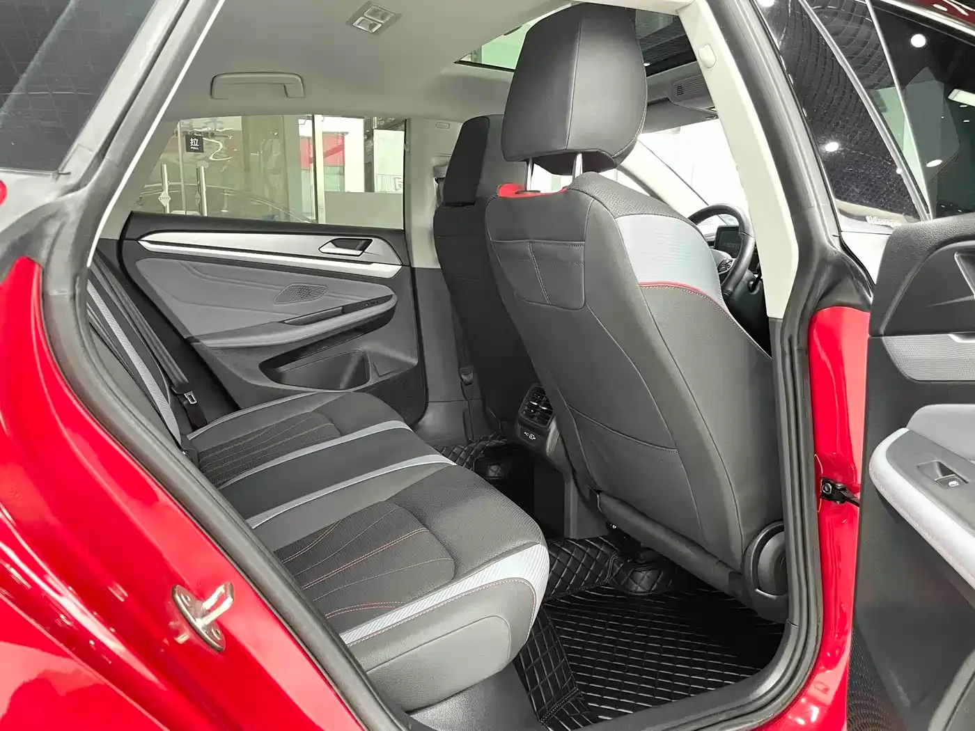Volkswagen Lamando Lamando L 280TSI DSG Cool Edition 2022 — фото 14