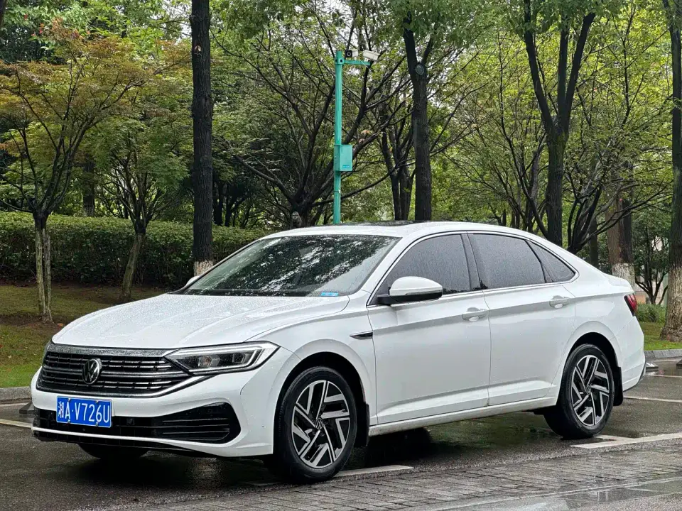 Volkswagen Sagitar 300TSI DSG Surpassing Edition 2023