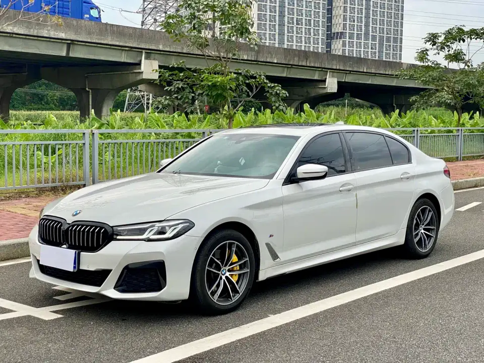 BMW 5 Series 525Li M Sport Package 2022