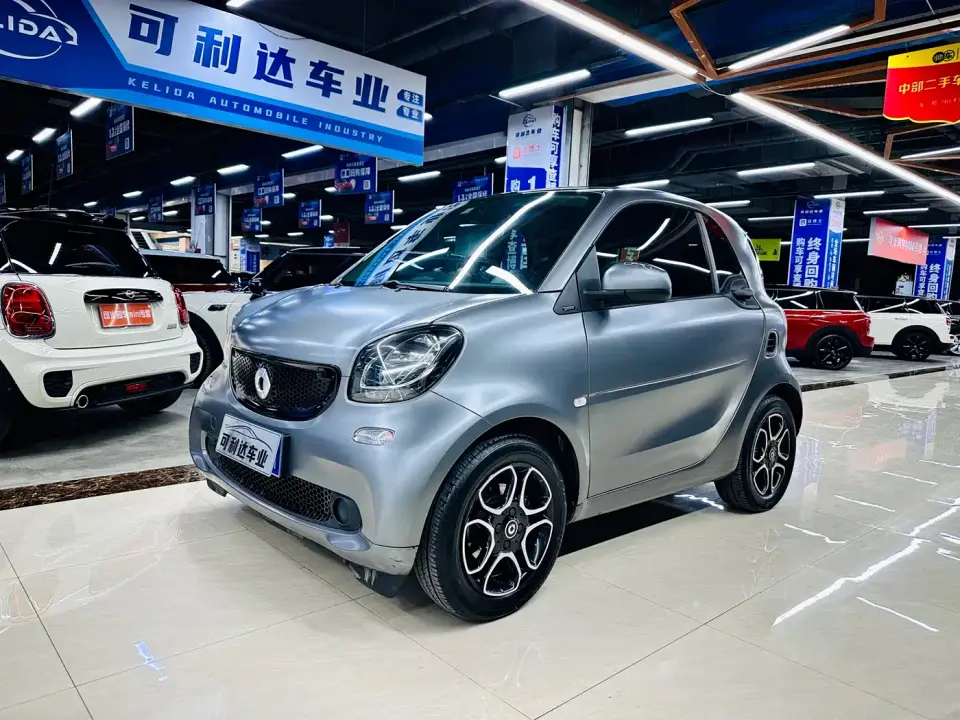 Smart fortwo 0.9T 66kW Hardtop Wind Edition China VI 2019