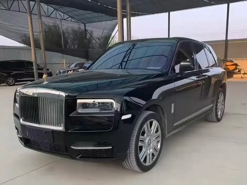 Rolls-Royce Cullinan 4-Seater Version 2023