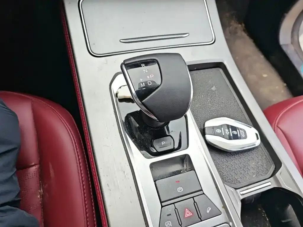 Jetour X70 PLUS Champion Edition 1.5T DCT Champion PRO 5-seater 2025 — фото 14