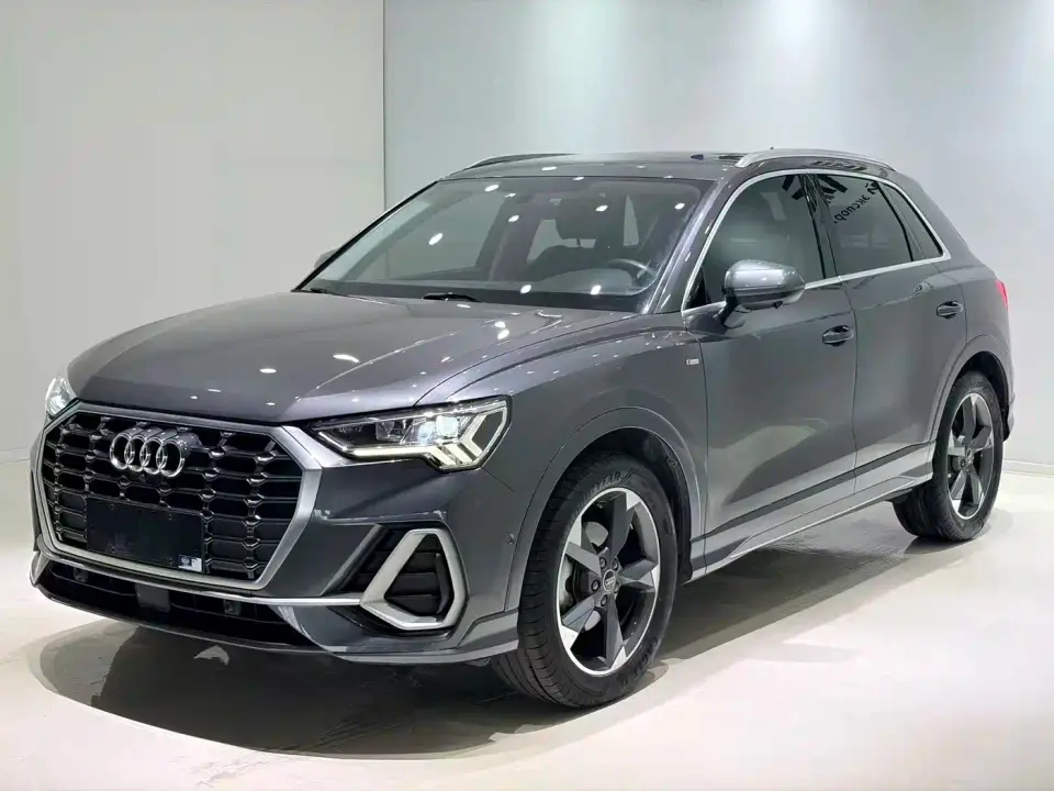 Audi Q3 35 TFSI Fashion Dynamic (1.4T) 2023