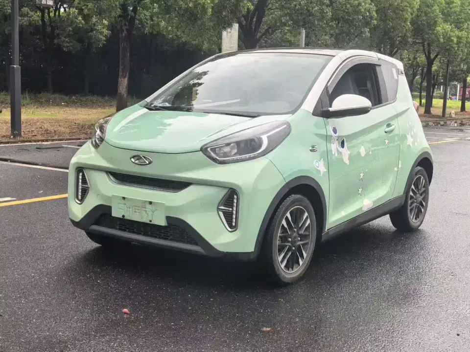 QQ New Energy Little Ant Sweet Pink Edition Half Sugar Version LFP Lithium 30kW 301km 2022