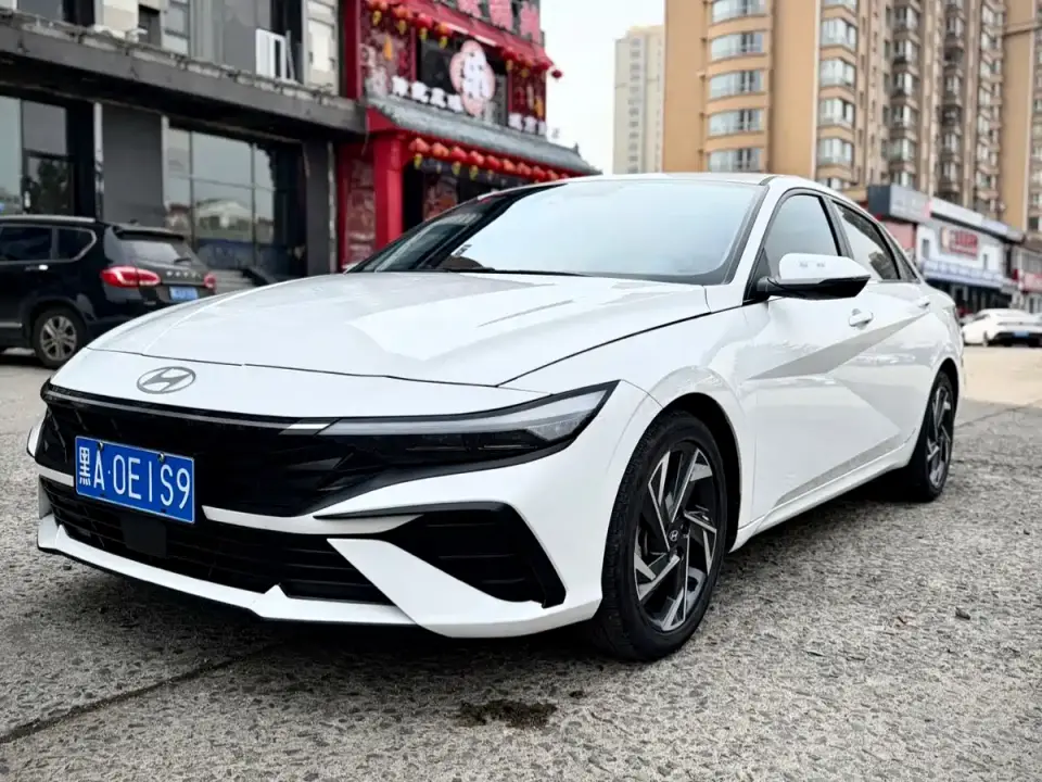 Hyundai Elantra Model 1.5L CVT LUX Premium Edition 2023