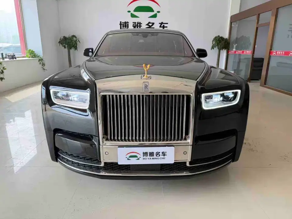Rolls-Royce Phantom 6.7T Standard Wheelbase Version 2023