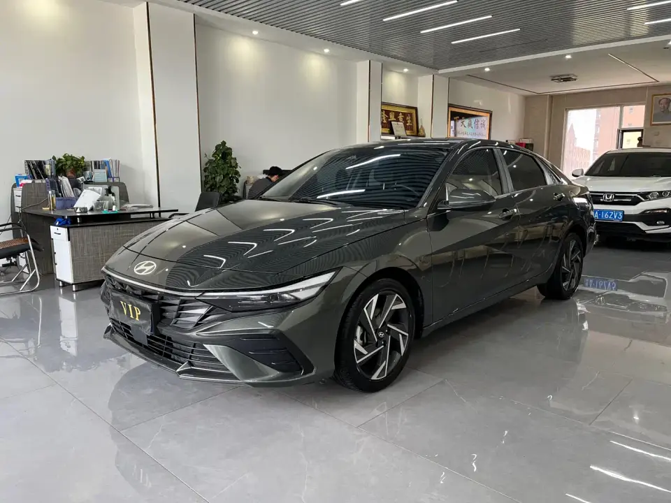 Hyundai Elantra Model 1.5L CVT LUX Premium Edition 2024