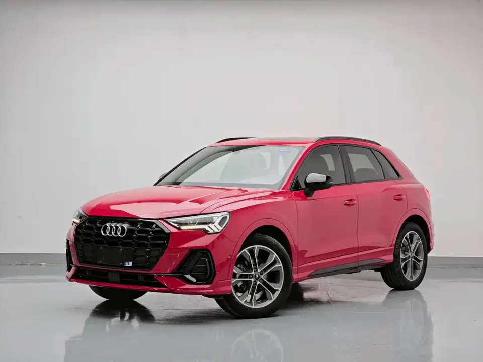 Audi Q3 35 TFSI Fashion Dynamic (1.4T) 2023