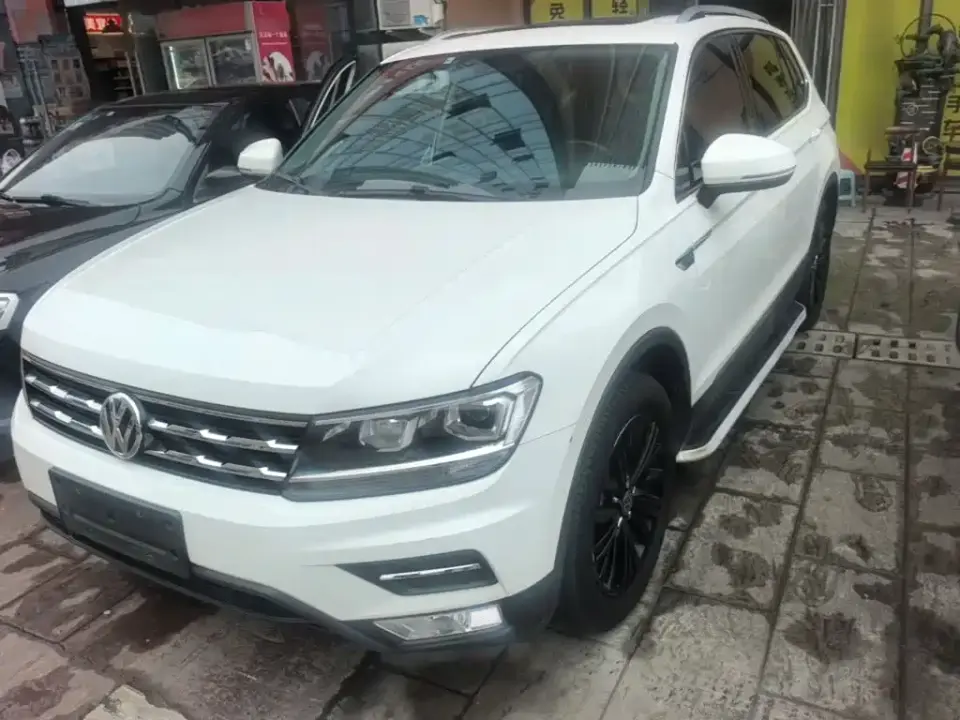 Volkswagen Tiguan L Facelift 330TSI Auto 2WD Panorama Comfort China VI 2020
