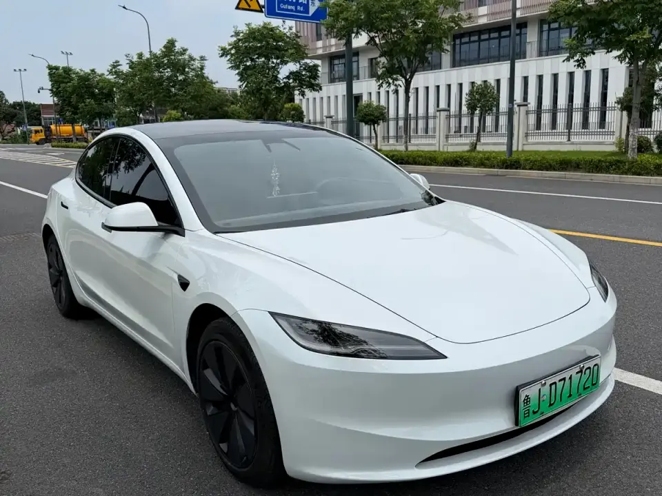 Tesla Model 3 Rear-Wheel Drive 2024