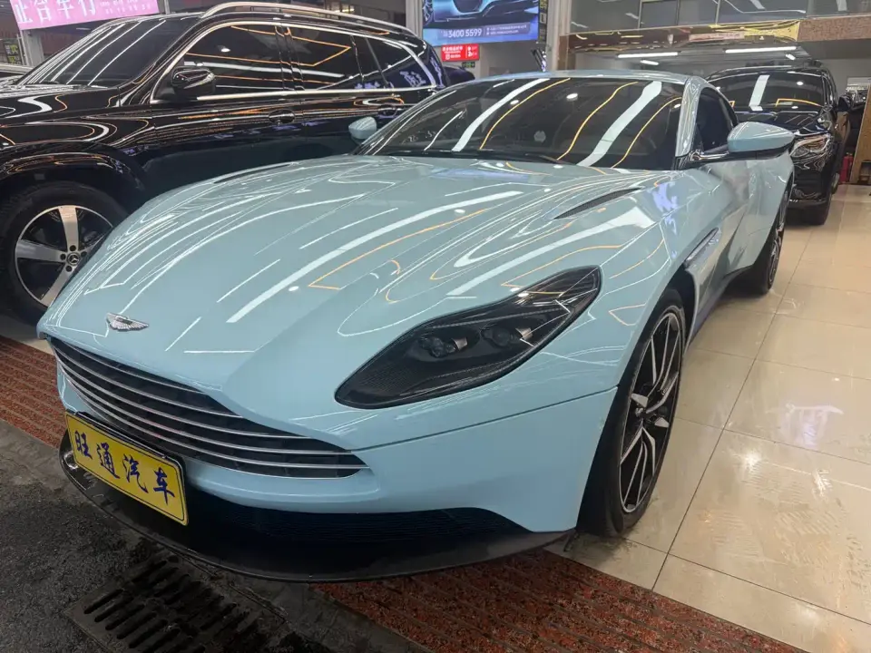 Aston Martin DB11 Model 4.0T V8 Coupe 2019