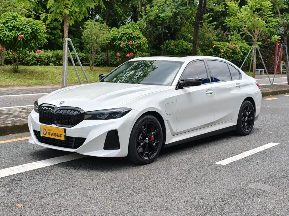 BMW i3 eDrive 35 L 2023