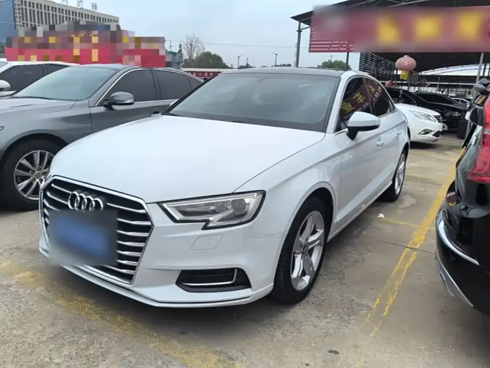 Audi A3 Facelift Limousine 35 TFSI Progressive (China VI) 2021