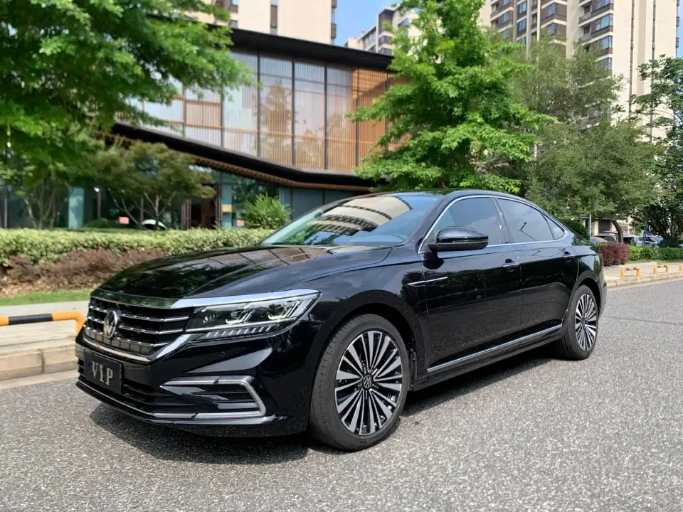 Volkswagen Passat Model 330TSI Luxury Edition 2021