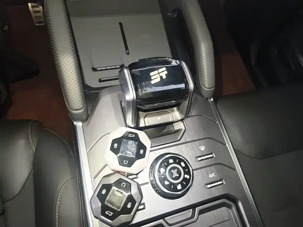 Jetour Traveler 2.0T 4WD Cross PRO+ 2024 — фото 14