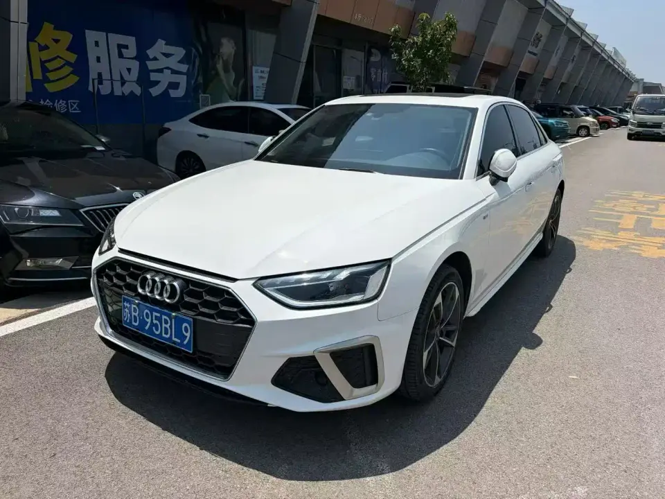 Audi A4L 40 TFSI Fashion Dynamic 2022