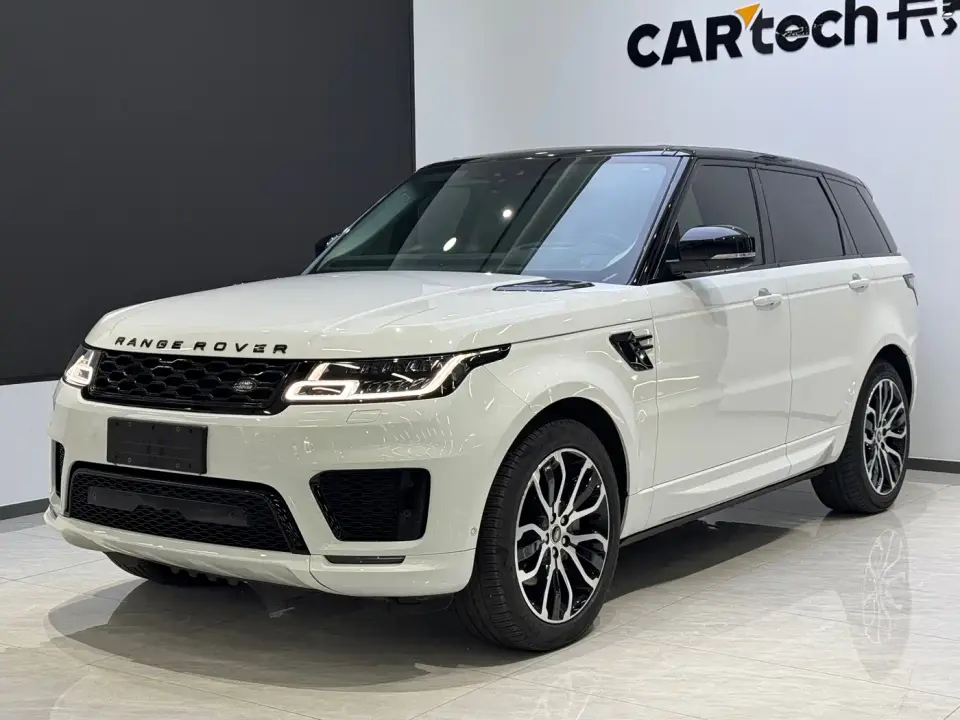 Land Rover Range Rover Sport 3.0 L6 Gloss Black Edition 2022