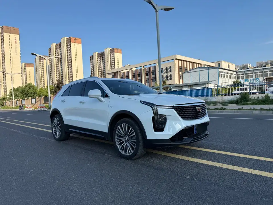 Cadillac XT4 28T 2WD Premium 2025