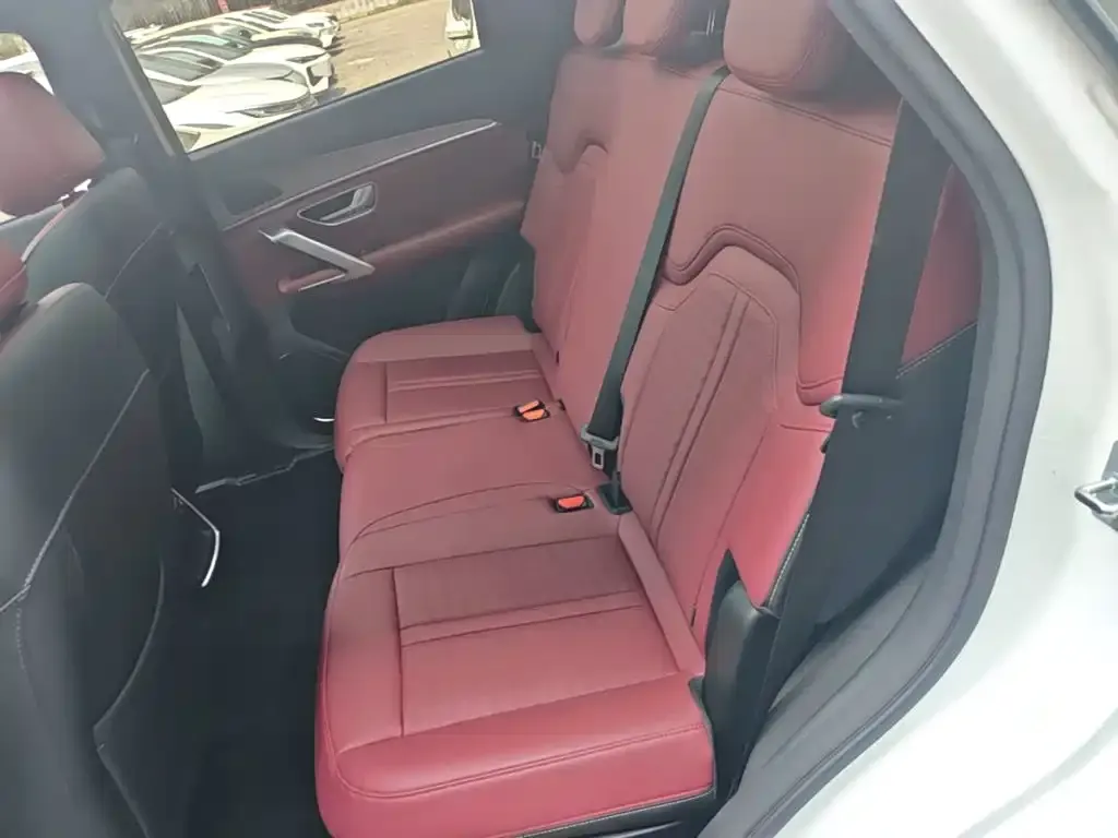 Jetour X70 PLUS Champion Edition 1.5T DCT Champion PRO 5-seater 2026 — фото 17