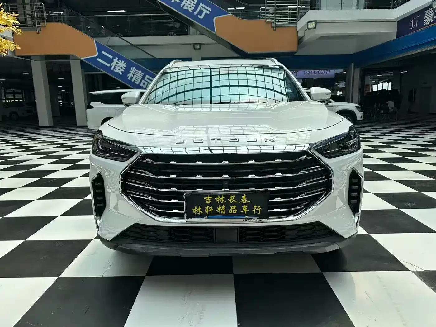 Jetour X70 PLUS 1.5T CVT Exclusive 5-seater 2023 — фото 2