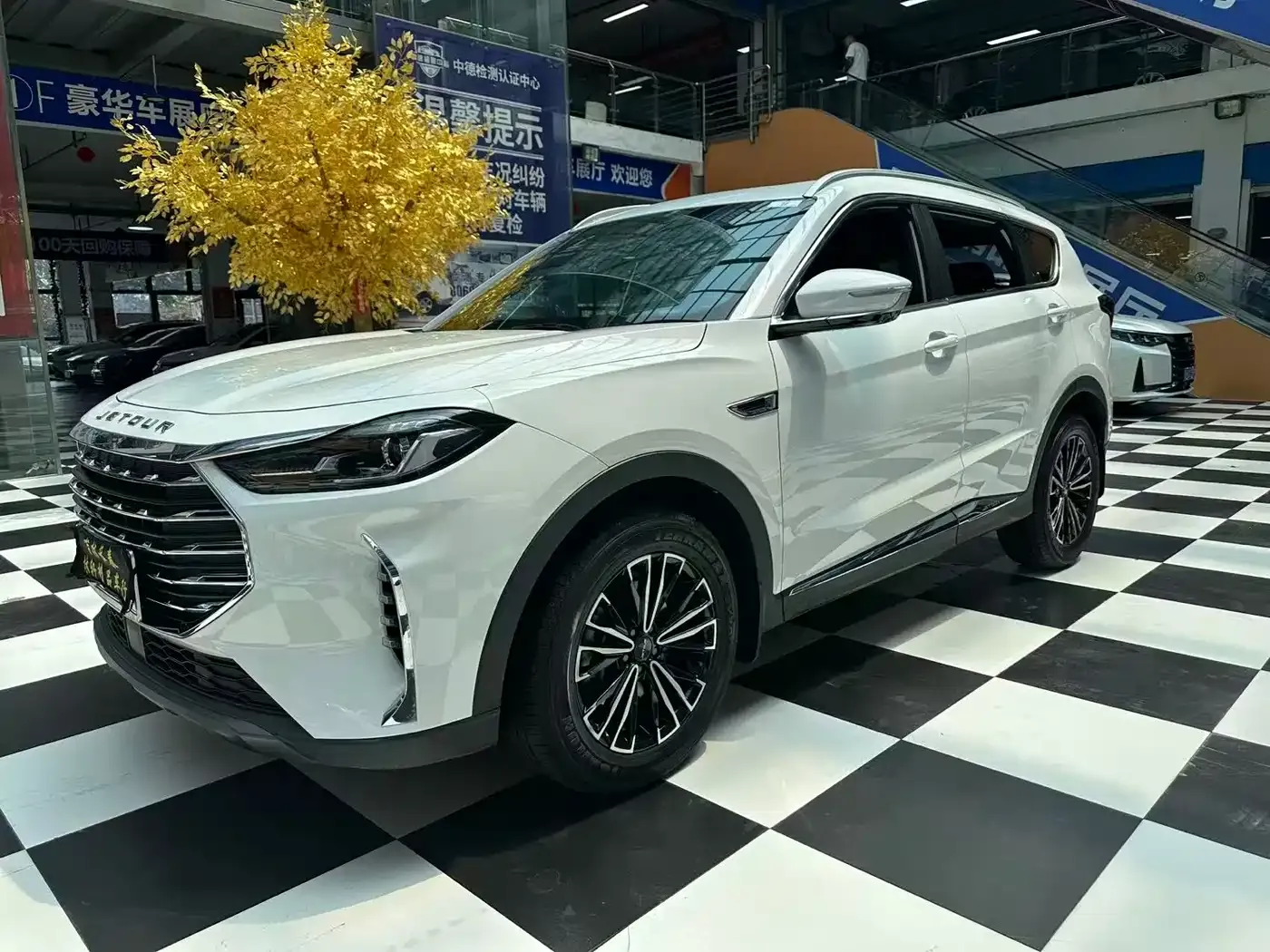 Jetour X70 PLUS 1.5T CVT Exclusive 5-seater 2023